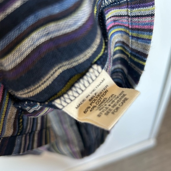 Chic Striped Button-Front Pencil Skirt - Picture 6 of 7